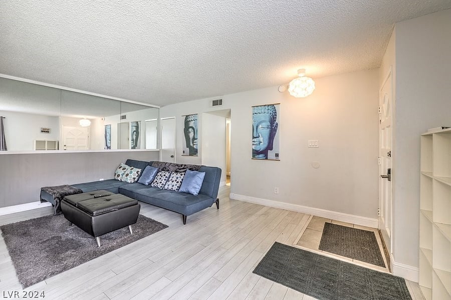 Furnished Finder property 728730_1 photo 7