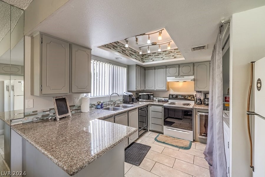 Furnished Finder property 728730_1 photo 10