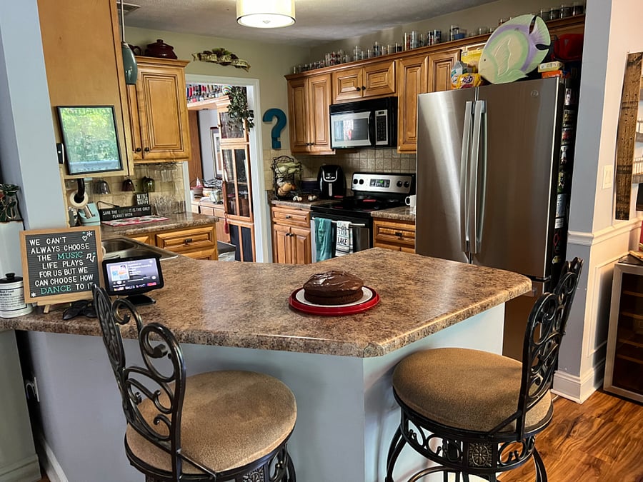 Access to fully furnished kitchen