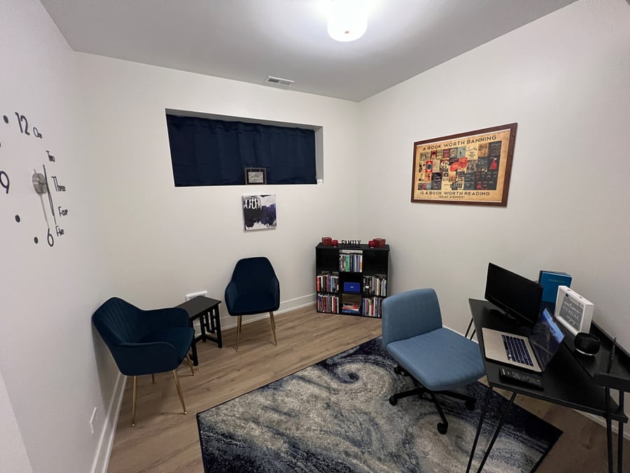 Productive office space and a place to catch up after a long day!