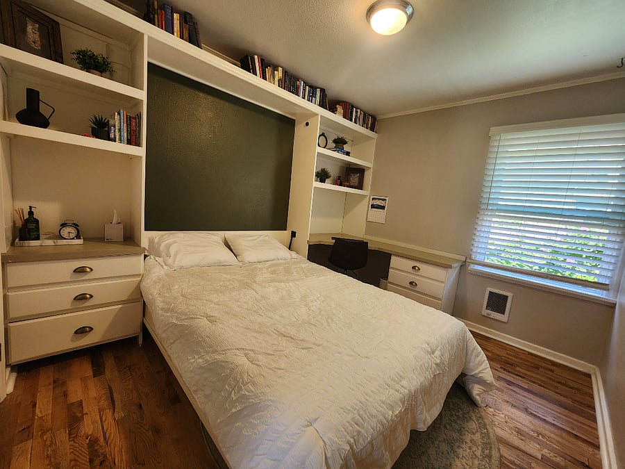 Muphy Bed in Bedroom 2/Office