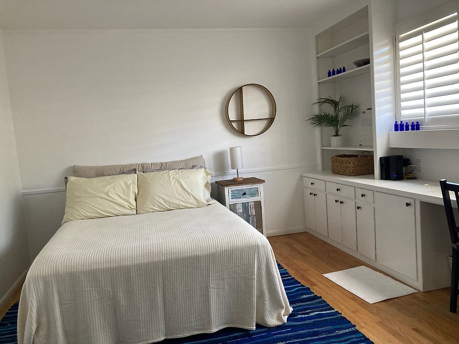 Second bedroom with Queen.