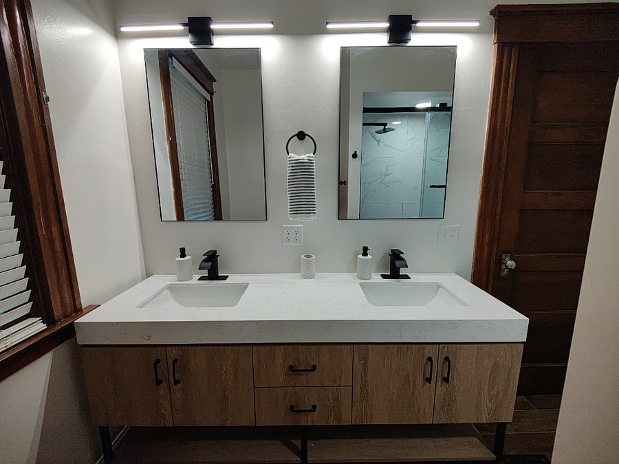 2nd floor full bath