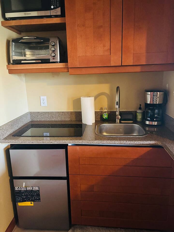 3rd bedroom suite with kitchenette