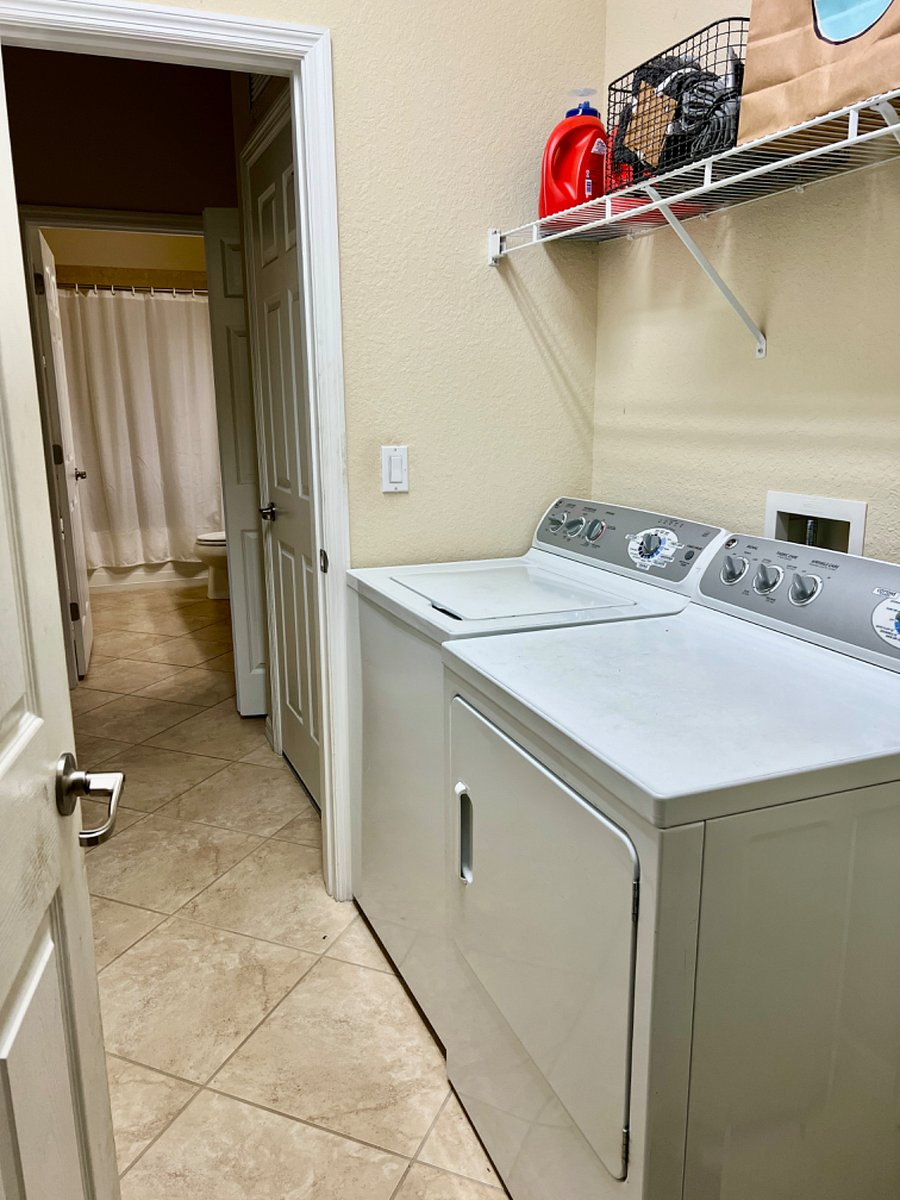 Shared washer/dryer