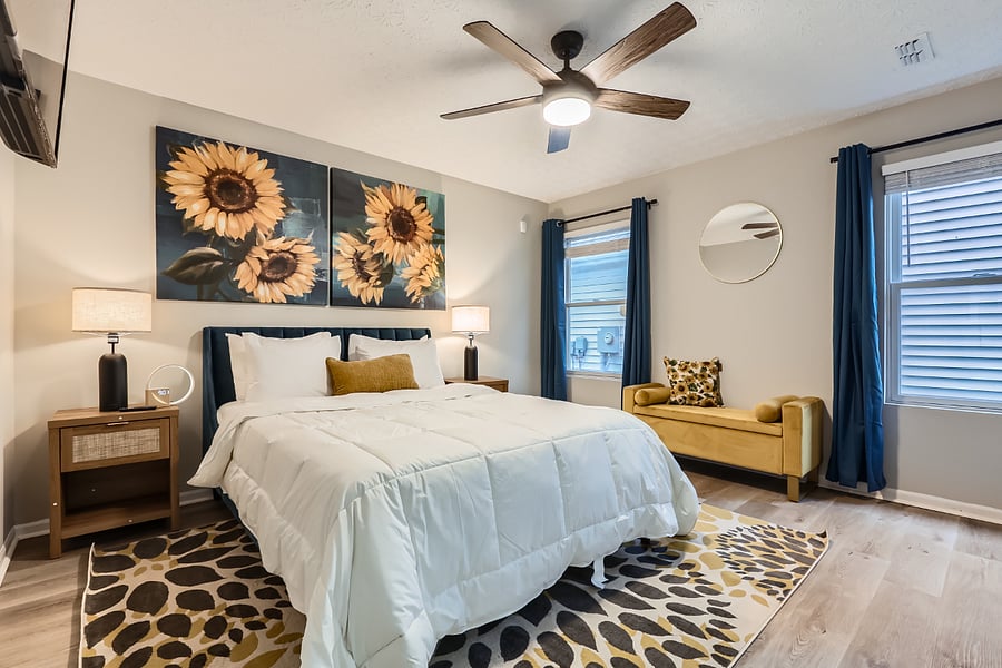 Sunflower Suite- 1st floor Master bedroom
