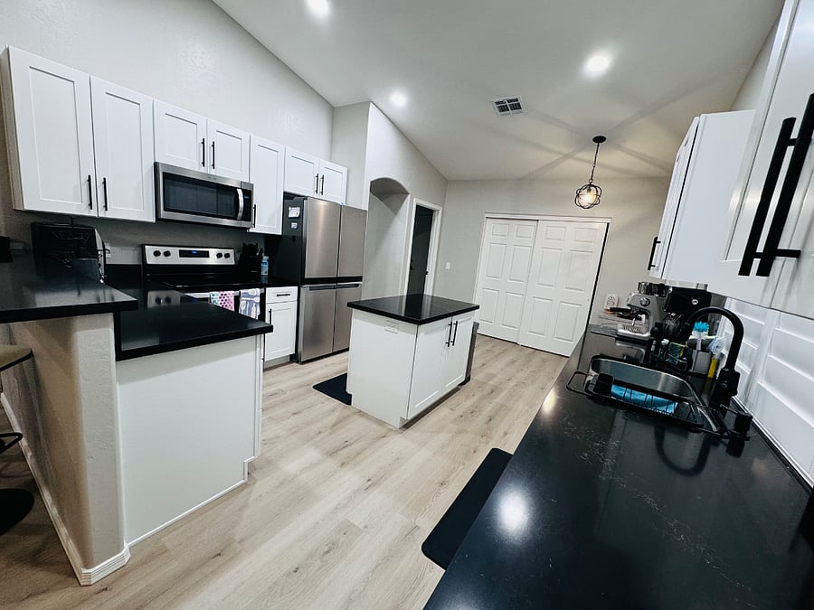 Furnished Finder property 729618_2 photo 6