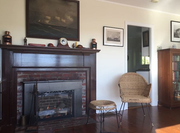 Gas fireplace with remote....
RELAX and be cozy