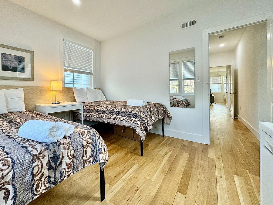 Bedroom C can be setup as 1 K bed or 2 Twin beds