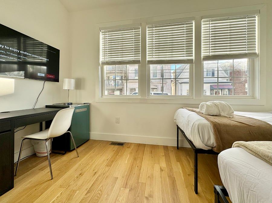 1st floor apartment bedroom D