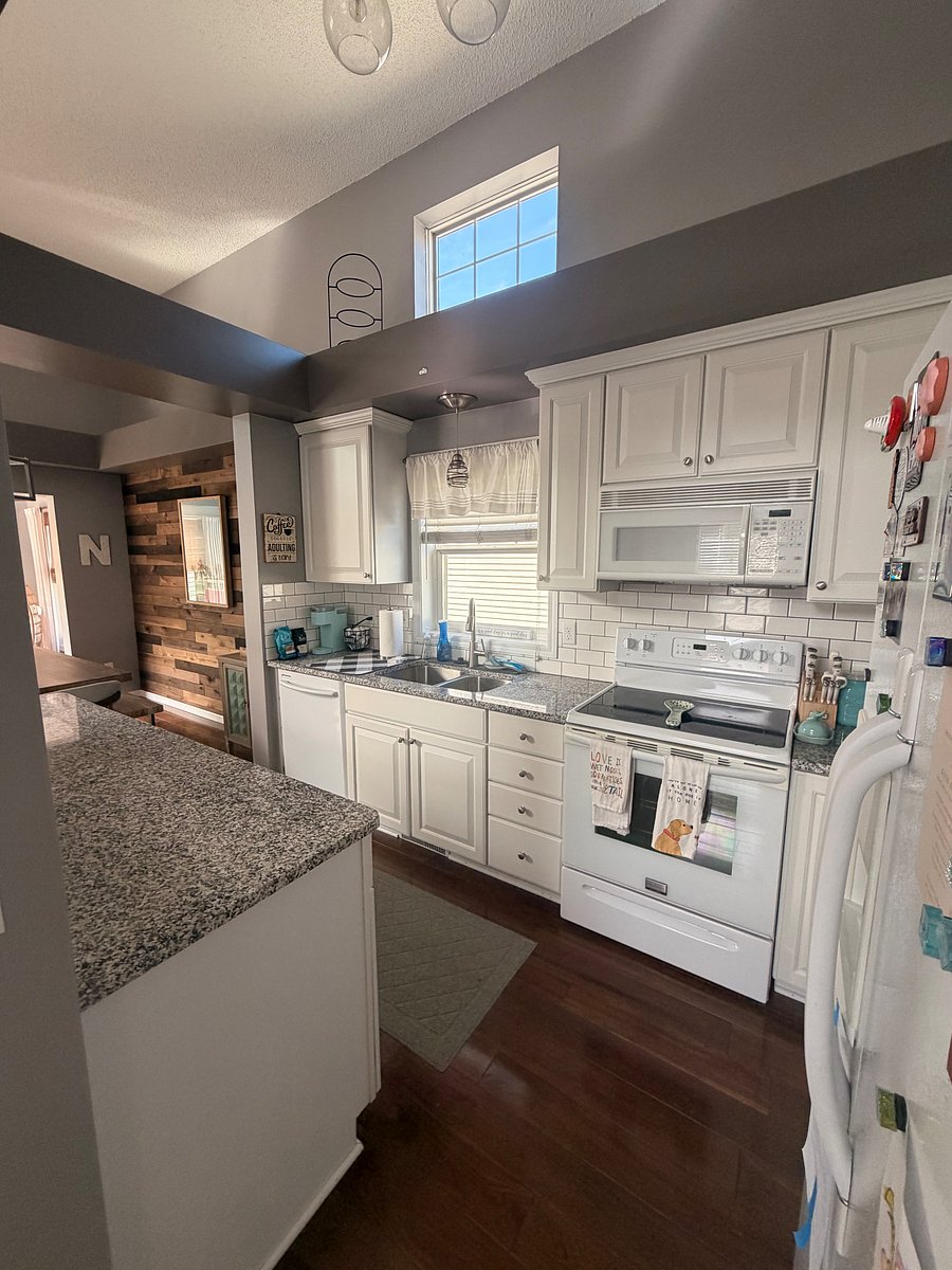 Shared kitchen on main floor
