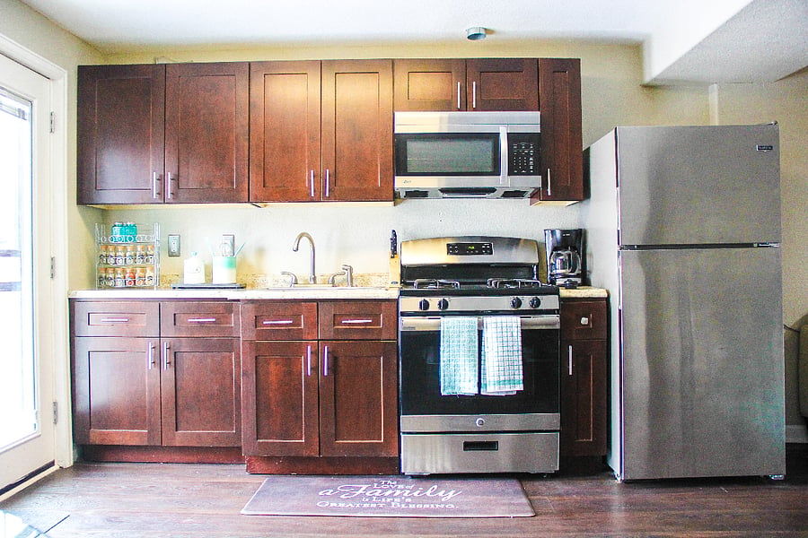 Full kitchen