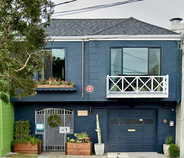 3 bedroom / 2 bath house (with your own entry, bedroom, bathroom, and tv room)
