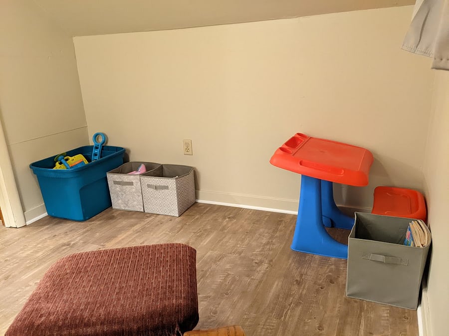 Bonus room toys and desk