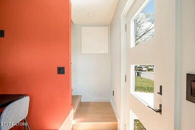 Furnished Finder property 730463_1 photo 8
