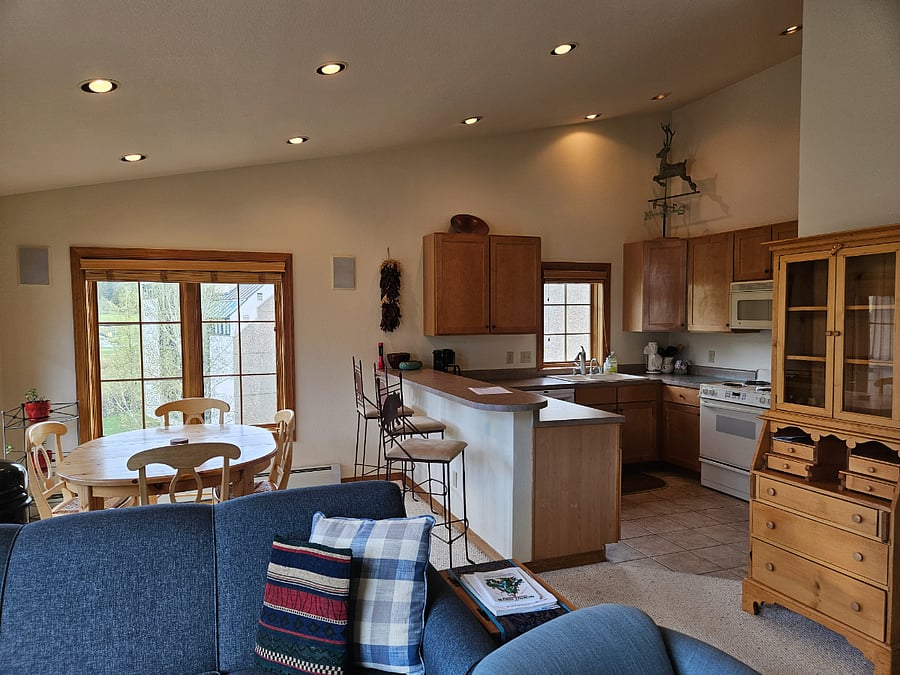Furnished Finder property 730468_1 photo 2