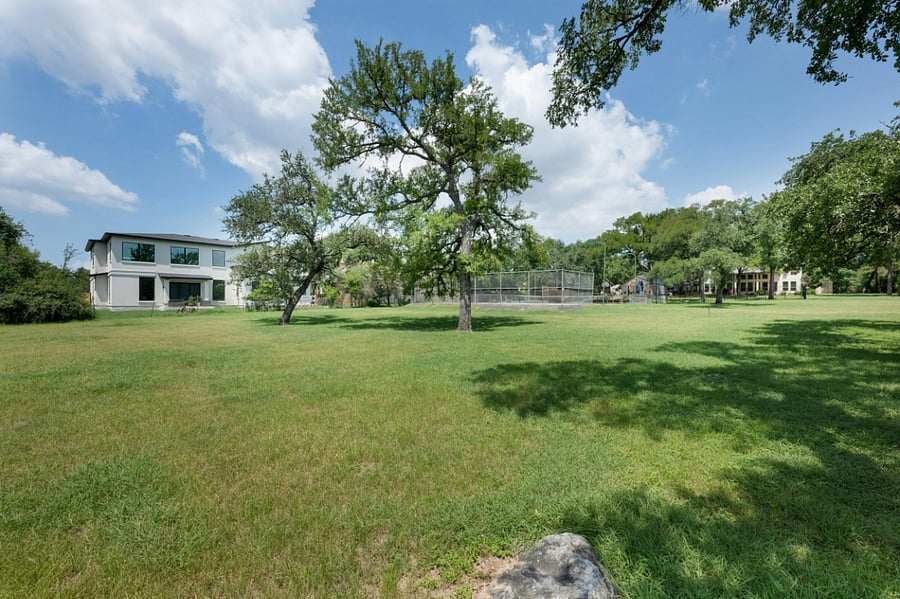Estate Grounds facing the House