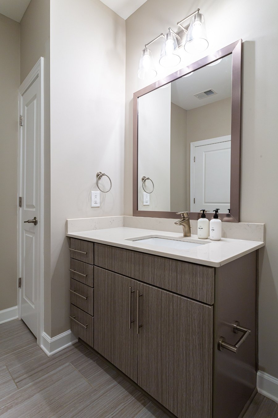 Furnished Finder property 730628_2 photo 28