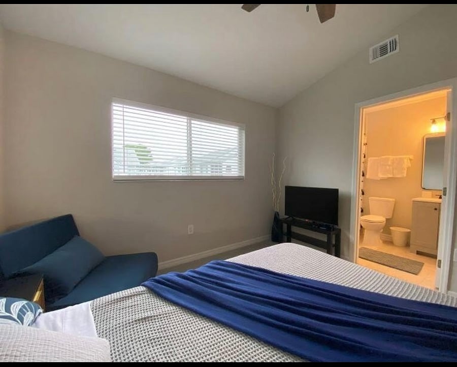 Queen suite