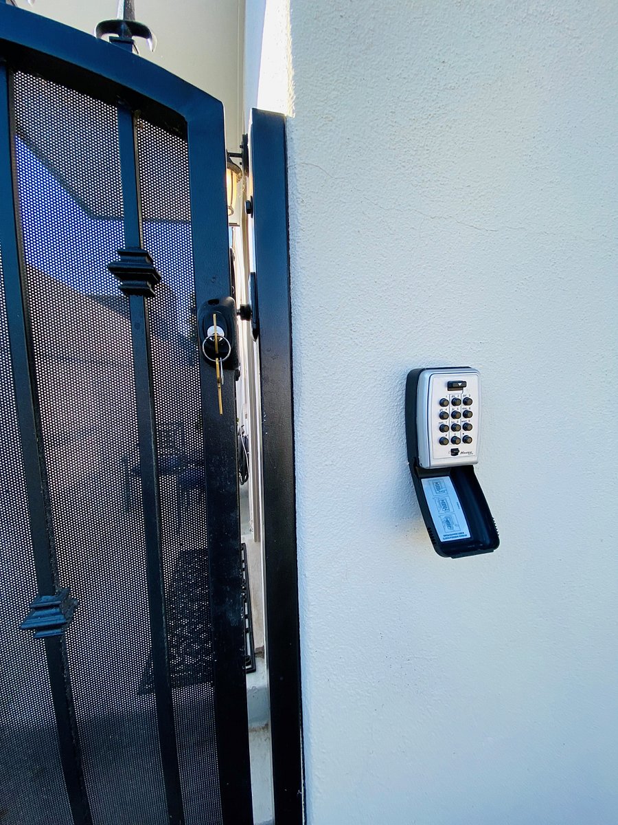 Secure gate key lock box