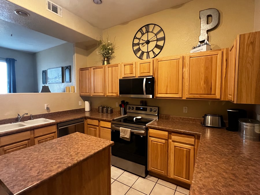 Kitchen - view left