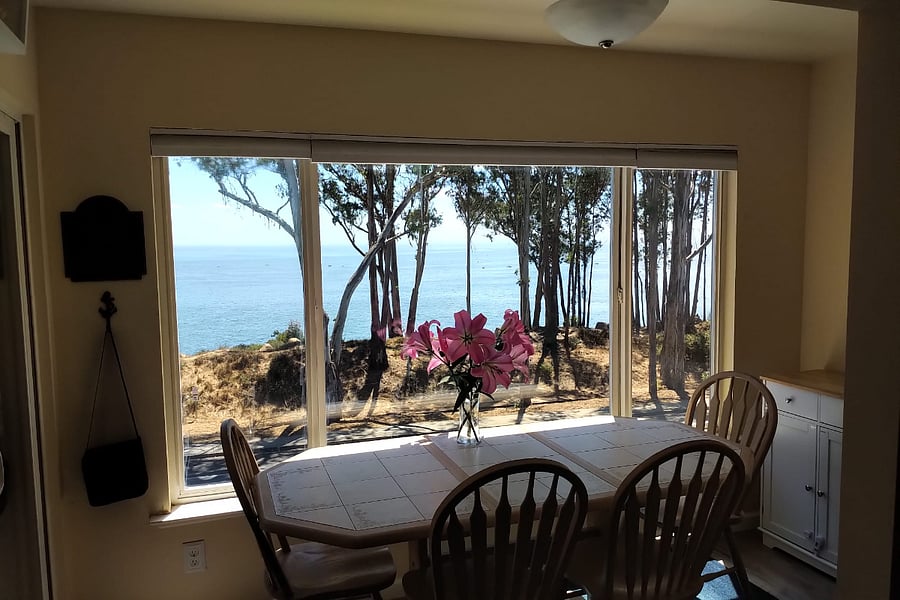 Dining room.