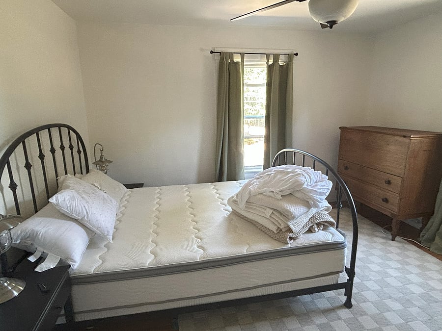 Queen Bed, large walk in closet