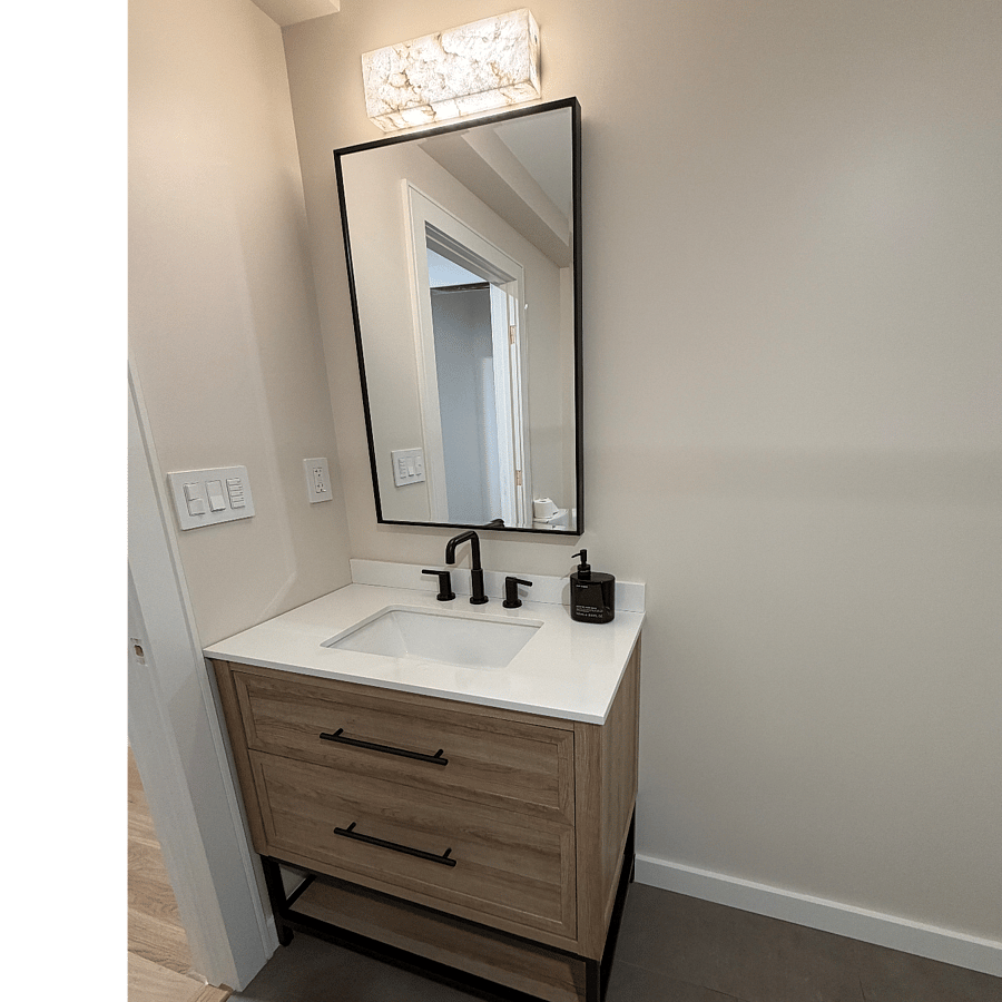 2nd floor full bathroom