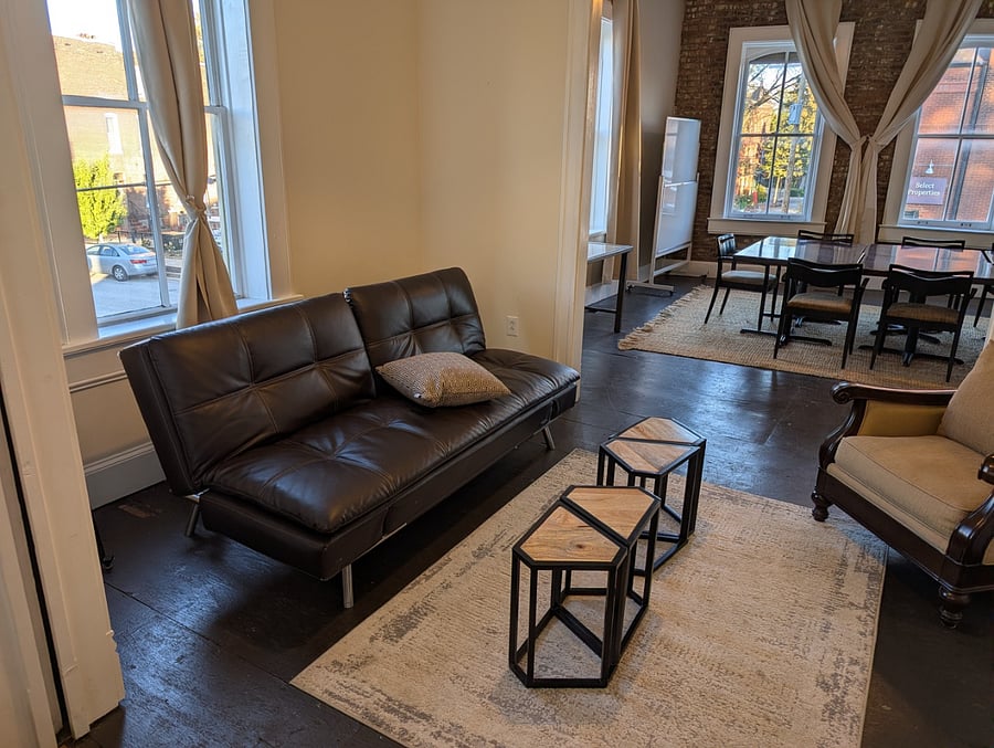 Sitting room / fold out full bec