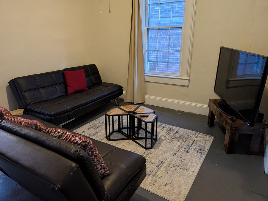 Sitting room / fold out full size beds
