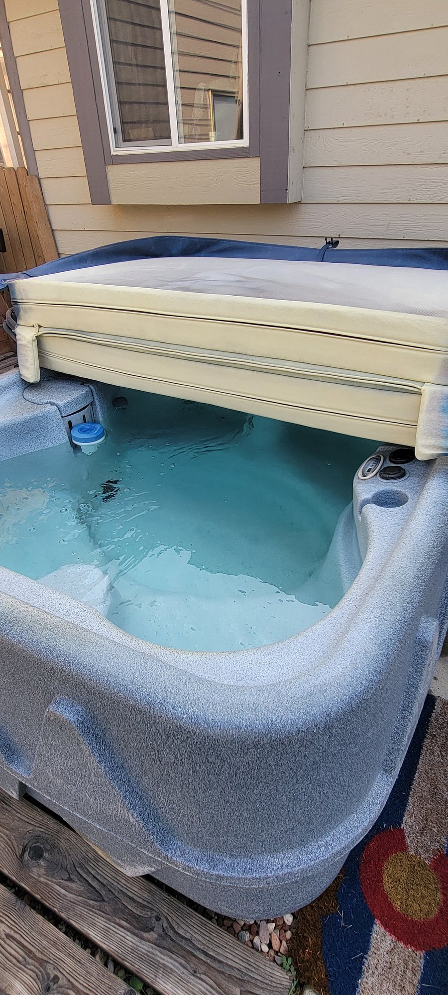 Hot tub in back yard