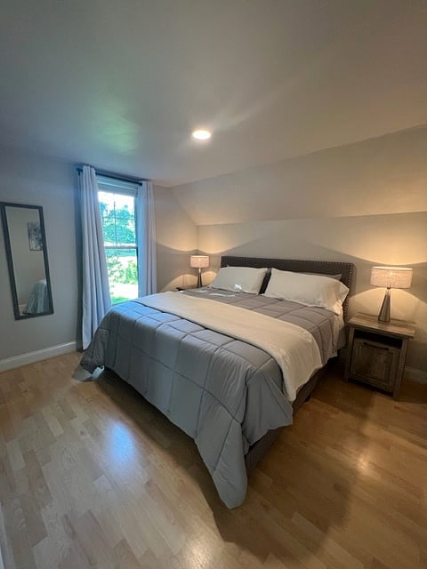 King bedroom upper level