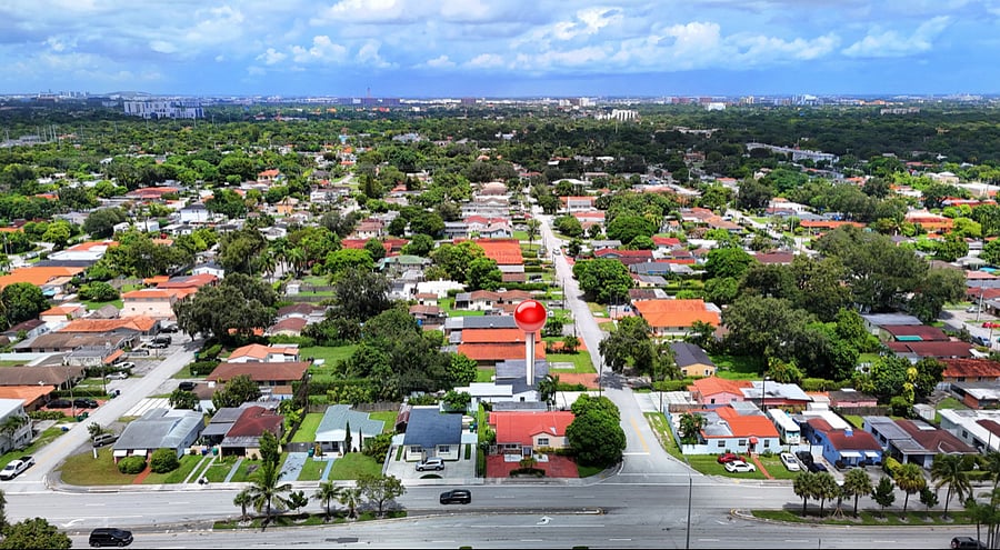 Location of house - 2 blocks from entrance to Coral Gables