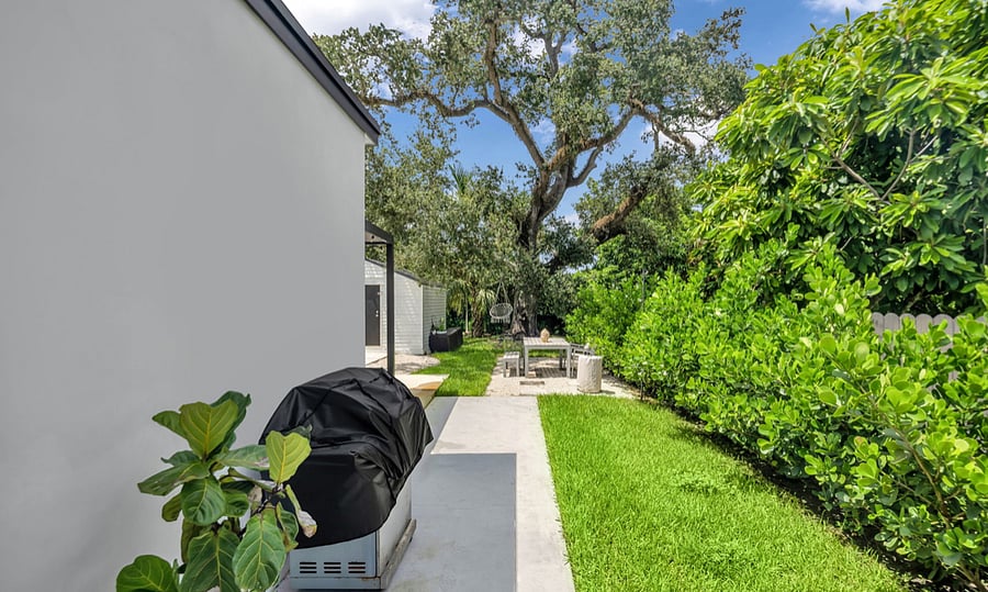 Backyard - Side entrance with BBQ