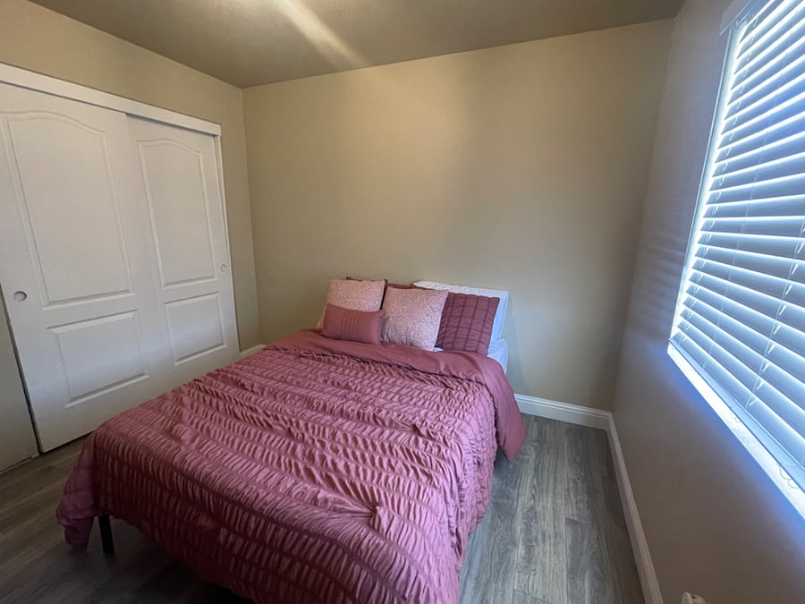Furnished Finder property 731571_1 photo 2