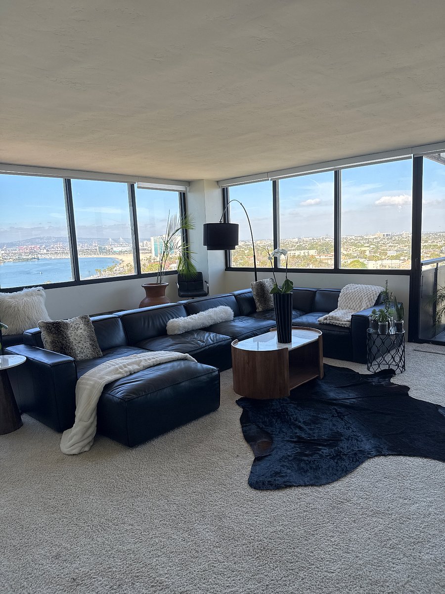 Living room.