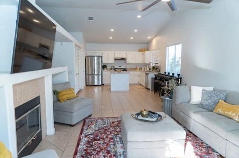 Furnished Finder property 731589_1 photo 3
