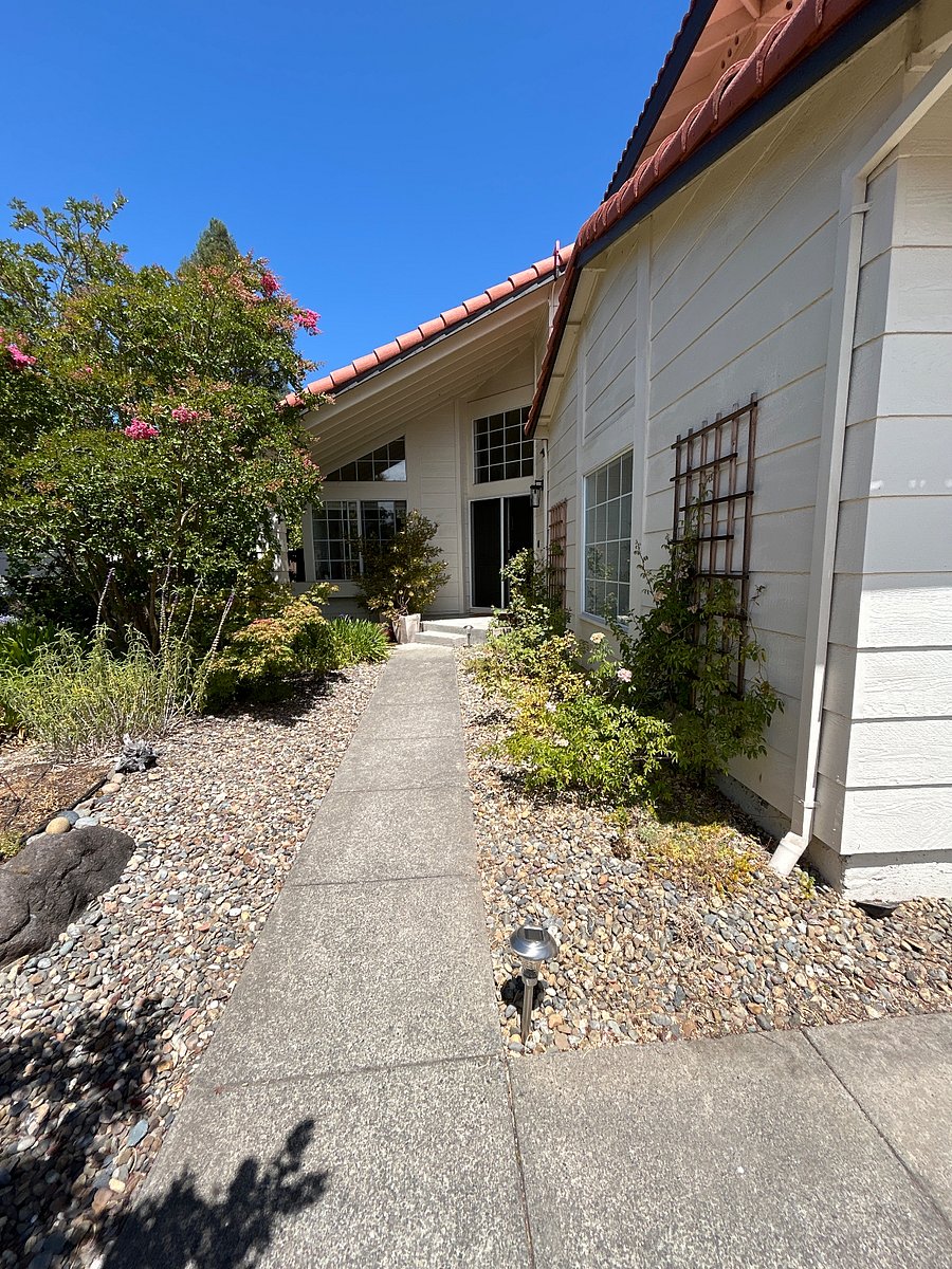 Furnished Finder property 731606_1 photo 3