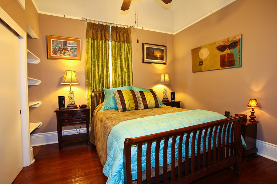 Quiet, private bedroom with queen sleigh bed with comfy, firm pillowtop mattress & linens.