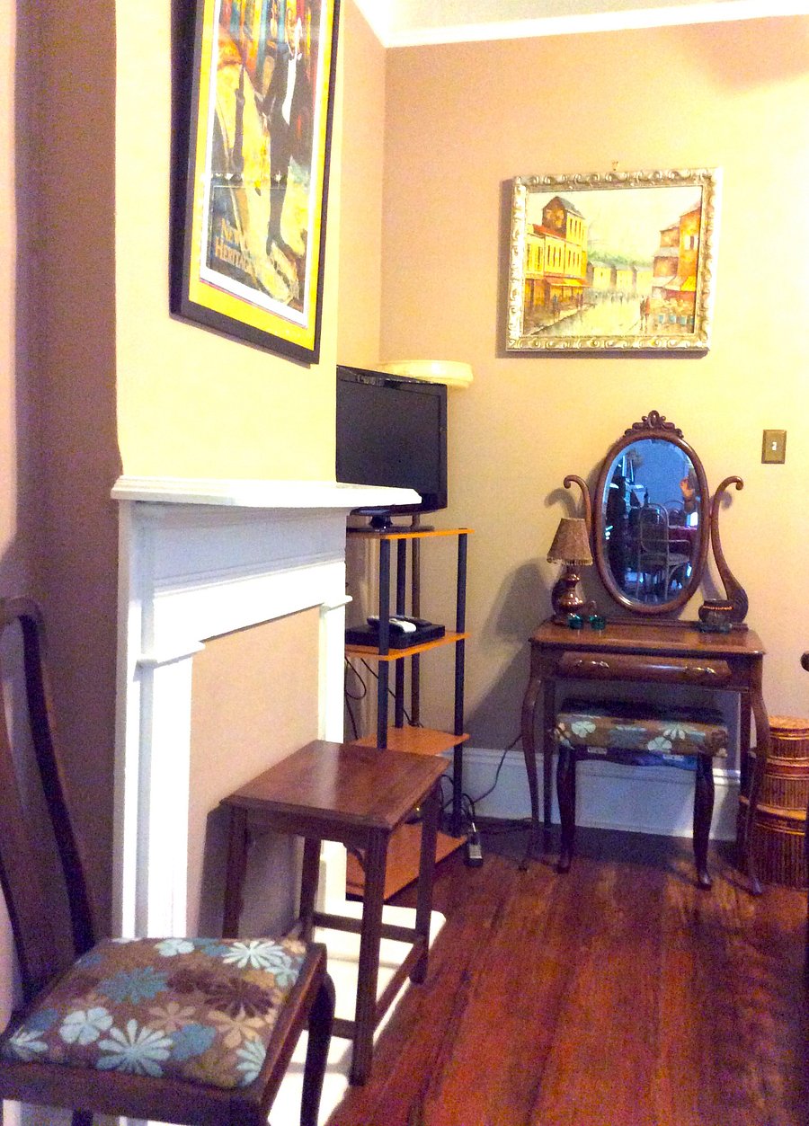 Spacious and nicely furnished apartment with private queen bedroom with ample closet & storage space. 32" TV with DirecTV in the bedroom.