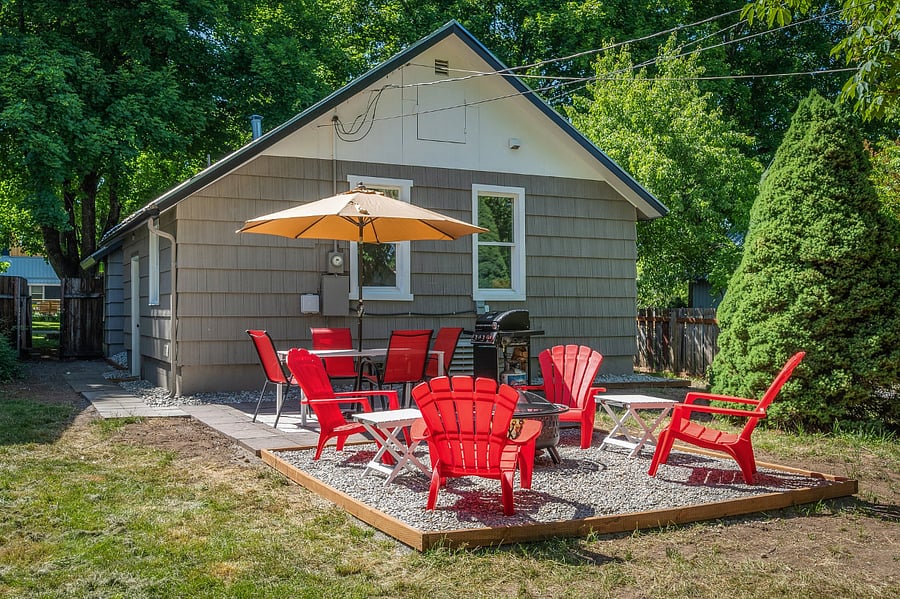Fire Pit, firewood included