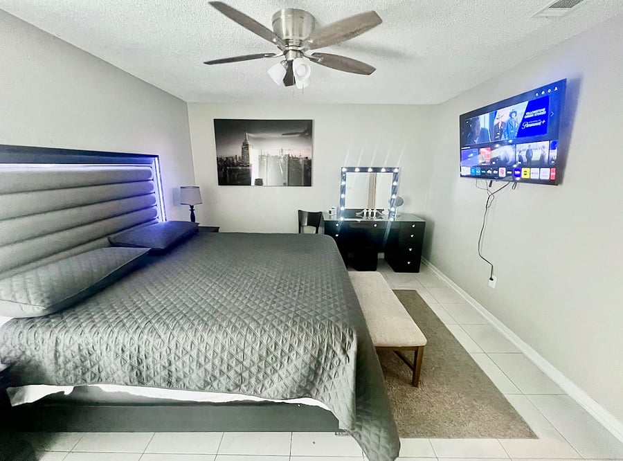 Master King Room 