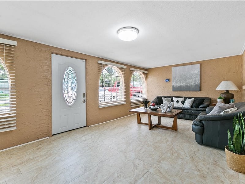 Furnished Finder property 731846_1 photo 3