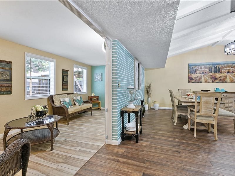 Furnished Finder property 731846_1 photo 6