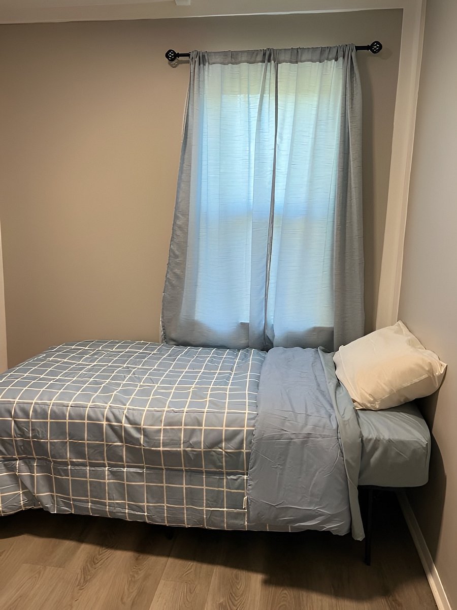 Bedroom 3 - Double bed; sleeps 2, TV, dedicated workspace, air conditioning, bed linens, clothing storage, hangers and heating