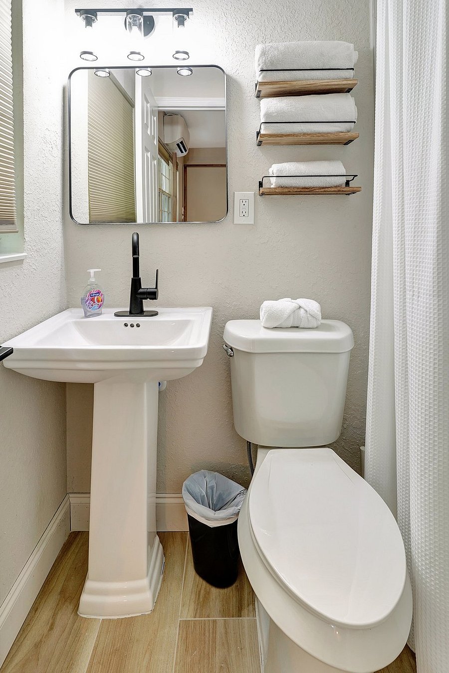 Furnished Finder property 731976_2 photo 15