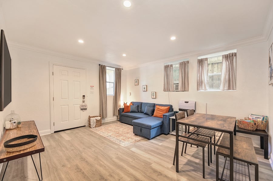 All rooms of this unit come with a personal heat and cooling system so you can relax at your desired temperature. Stay perfectly comfortable year-round. Whether its a cool breeze in the summer or cozy warmth in winter, this space is designed for you