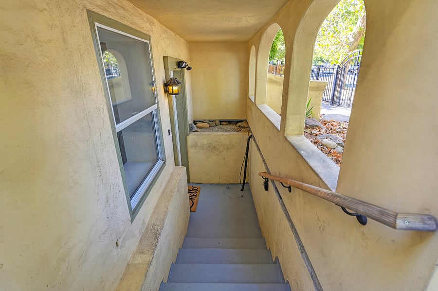 ADA : 5 Steps are required for entering the unit.