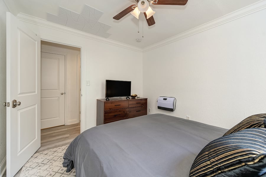 Unwind with your favorite shows on the sleek 32 in TV, perfectly placed for easy viewing from the comfort of the bed. Whether it's movie nights or catching up on a series, the TV adds a perfect way to relax and enjoy quiet downtime.
