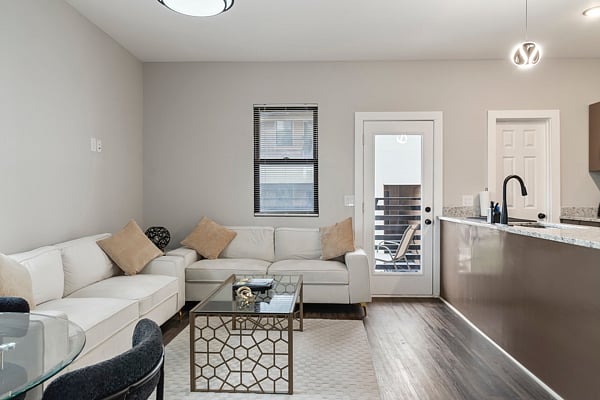 Furnished Finder property 732076_1 photo 2